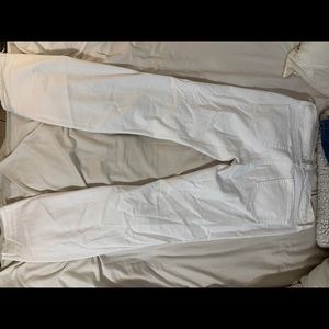 White skinny jeans
